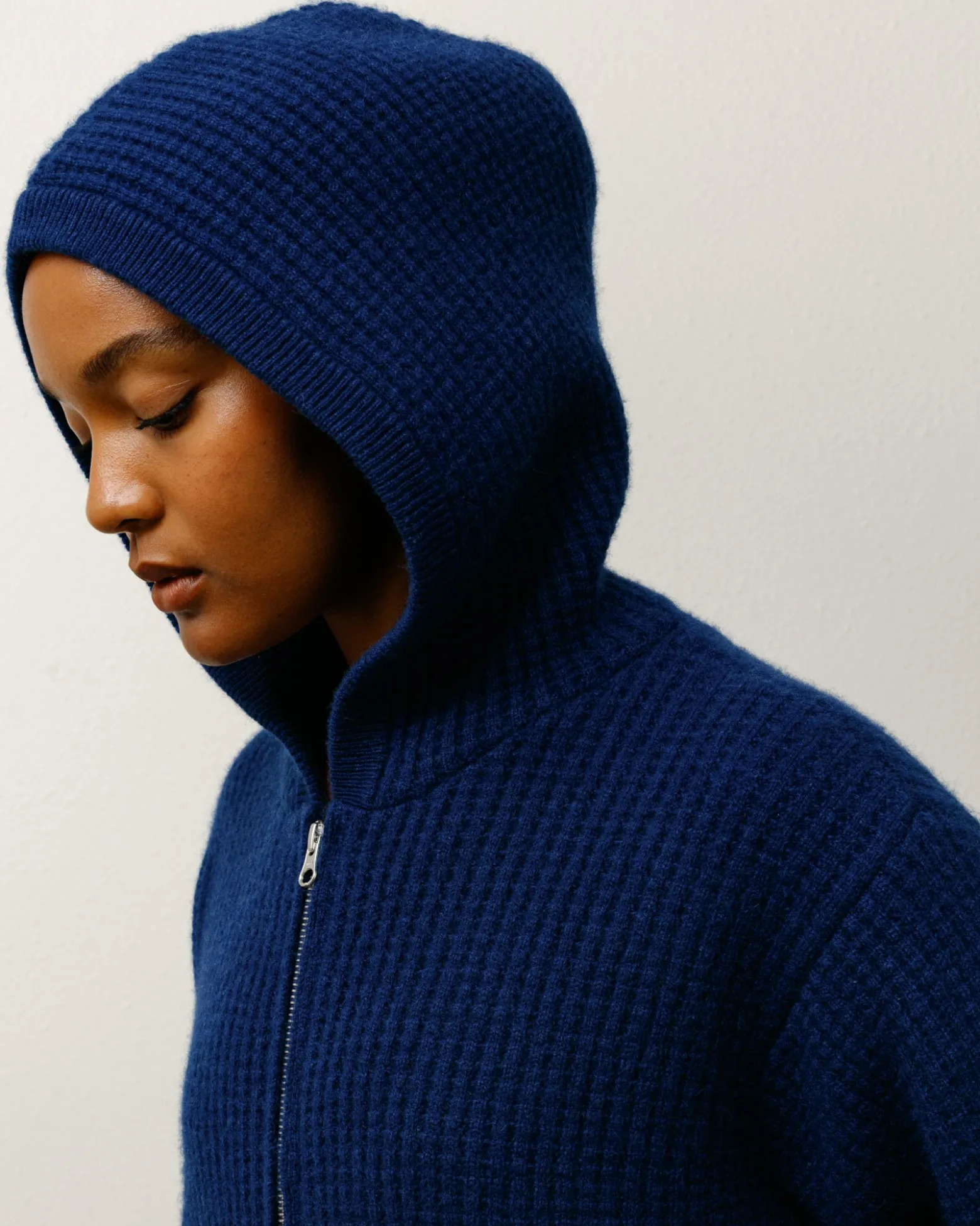 WAFFLE CASHMERE ZIP HOOD SWEATER